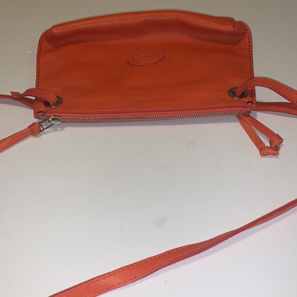 Roots Canada Orange Pebbled Leather Crossbody Bag - Picture 7 of 12